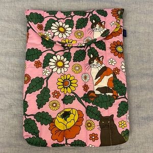 Baggu puffy laptop sleeve 13”